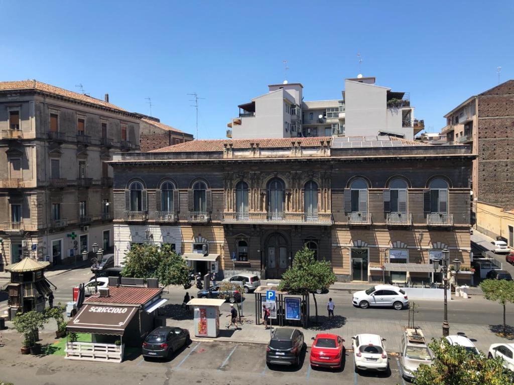 شقة Finestre In Piazza كاتانيا المظهر الخارجي الصورة